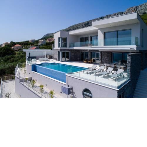Holiday home Jesenice/Split Riviera 38821