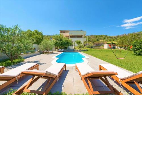 Holiday home Joanna- with pool