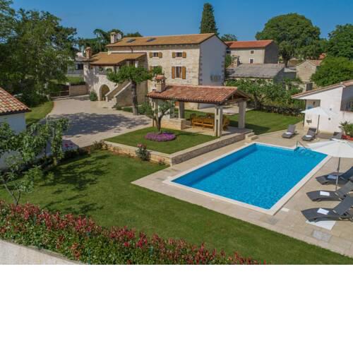 Holiday Home Juste & Roza (ROJ409)