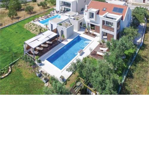 Holiday Home Kastel Luksic with Sea View III