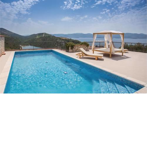Holiday home Kremena 72 with Outdoor Swimmingpool