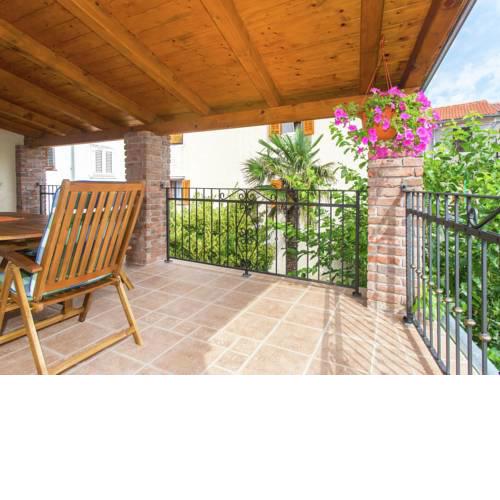 Exquisite Holiday Home with Terrace in Krk