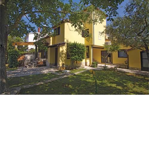 Holiday home Kvart Mimoza I