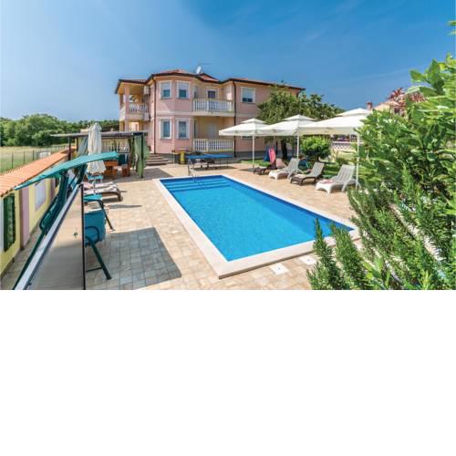 Holiday home Loborika
