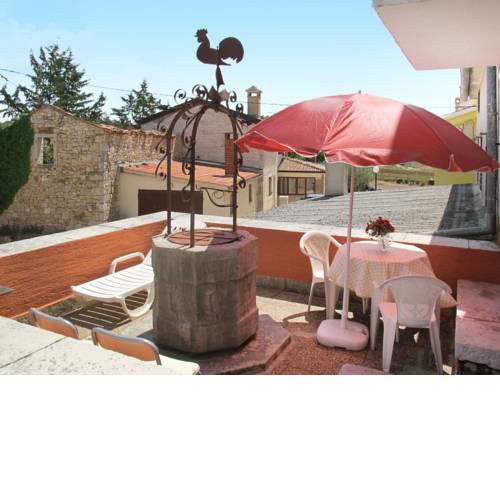 Holiday Home Mirjana (PRC420)