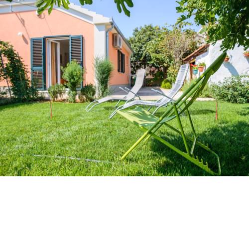 Holiday home Mirjana