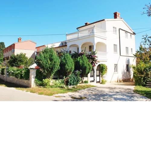 Holiday Home Muntic