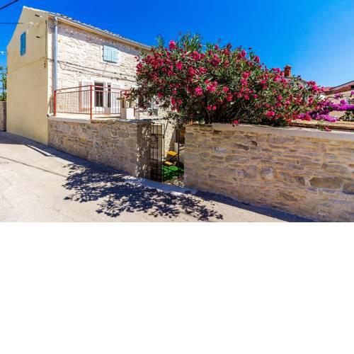 Holiday home near Port Kuje - Cuvi in Lisignano