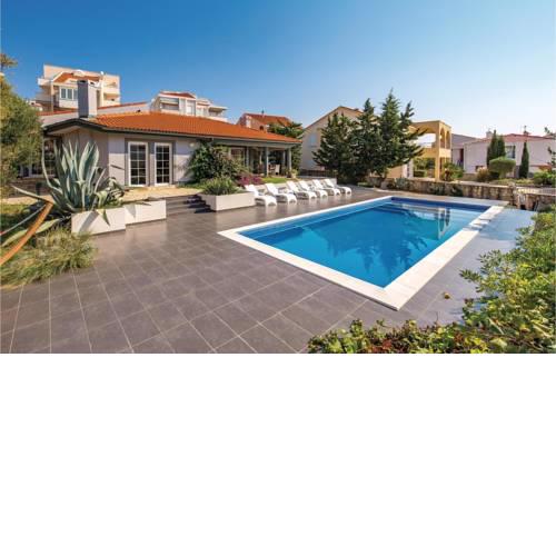 Holiday Home Novalja 03