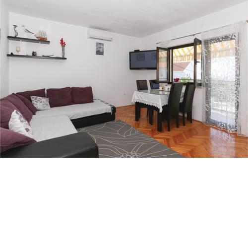 Holiday home Podstrana 42 with Outdoor Swimmingpool
