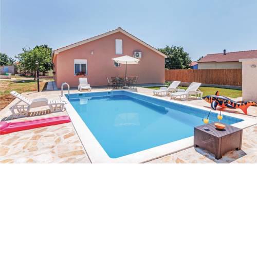 Holiday Home Policnik II