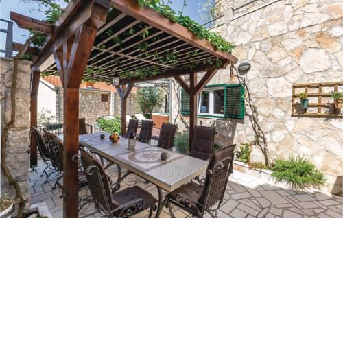 Holiday home Puharici IV
