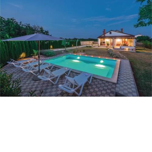 Holiday home Radeki Polje I