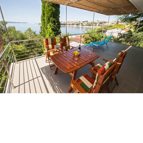 Holiday Home Roki