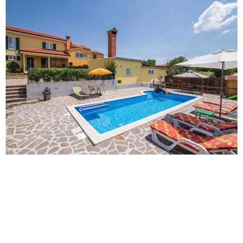 Holiday home Snasici IV