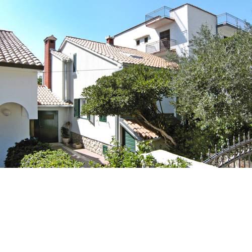 Holiday Home Starigrad Paklenica - CDN05012-FYB