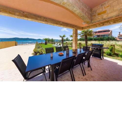 Holiday Home Sunshine