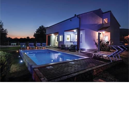 Holiday home Ujeviceva II