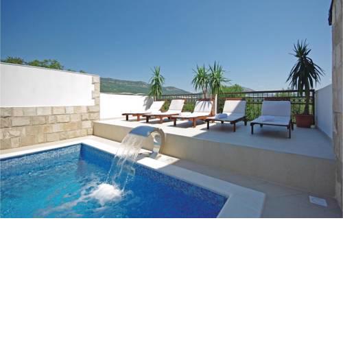 Holiday Home Umcani 06