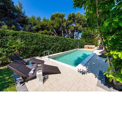 Holiday Home Vila Luna