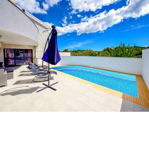 Holiday Home West