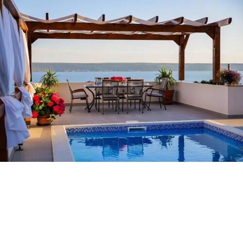 Holiday home with pool Ivona