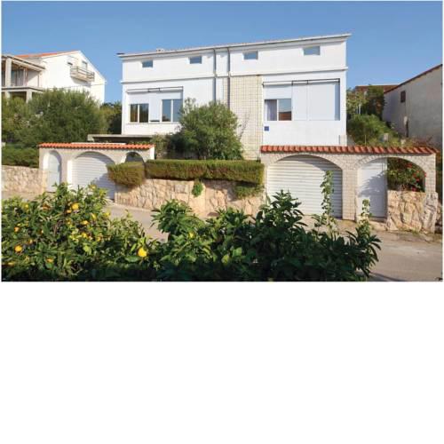 Holiday home Zavalatica 405