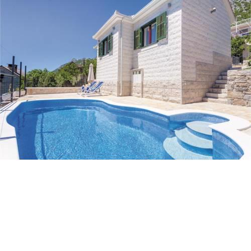 Holiday home Zvecanje with Outdoor Swimming Pool 326