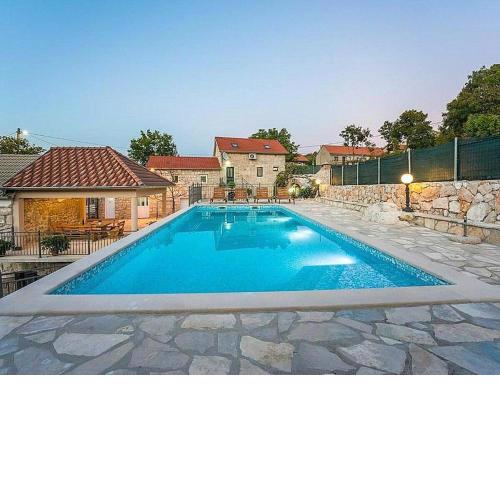 Holiday house Buljanovi Dvori with private pool