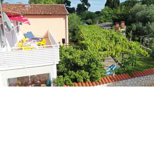 Holiday House Danica