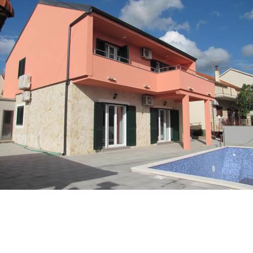 Holiday House Fantasy With Pool