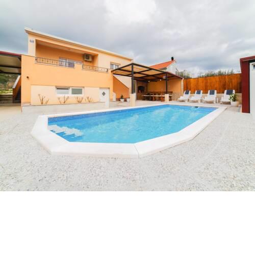 Holiday House Goja