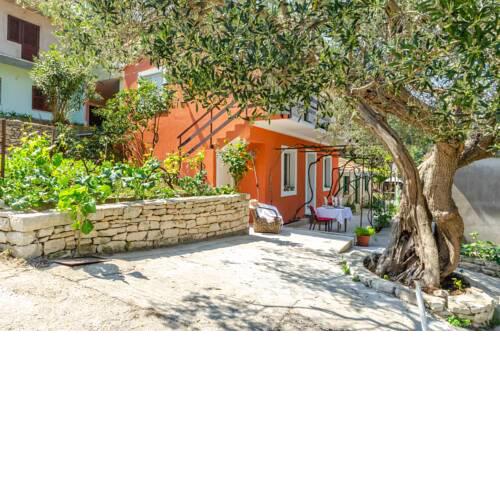 Holiday House Kata