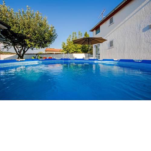 Holiday House Magica