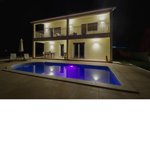 Holiday house Maya