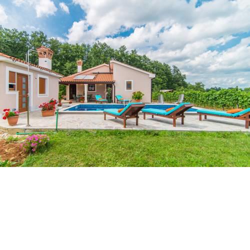 Holiday House Mihael