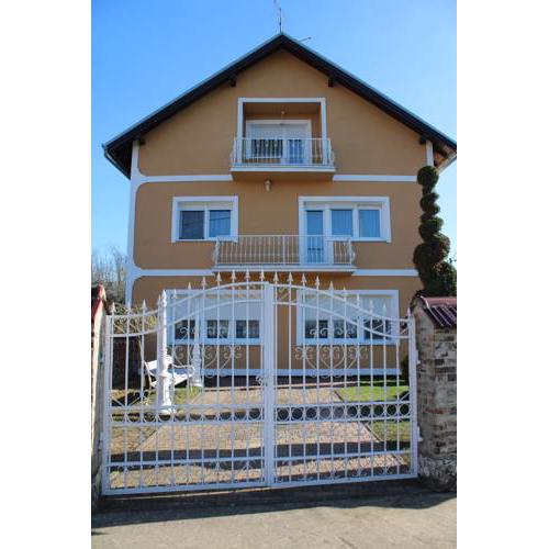 Holiday house MIKASA near Vinkovci