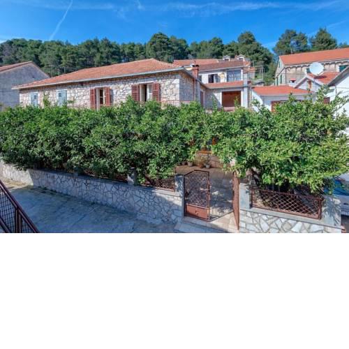Holiday house with a parking space Svirce, Hvar - 17682