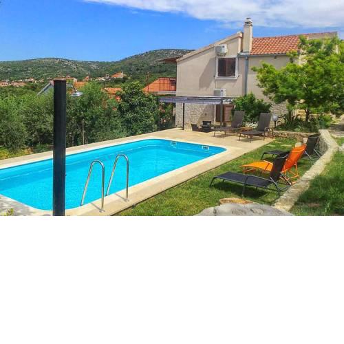 Holiday house with a swimming pool Vinisce, Trogir - 7510
