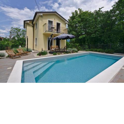 Holiday House with Pool