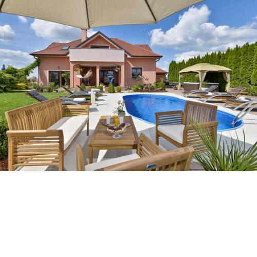 Holiday villa Rita in green oasis with vegetable garden