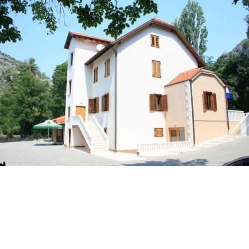 Hotel Roški slap