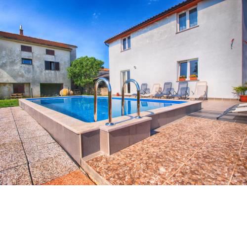 House Andrej 1372