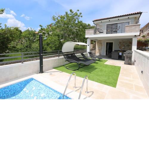 House Anika