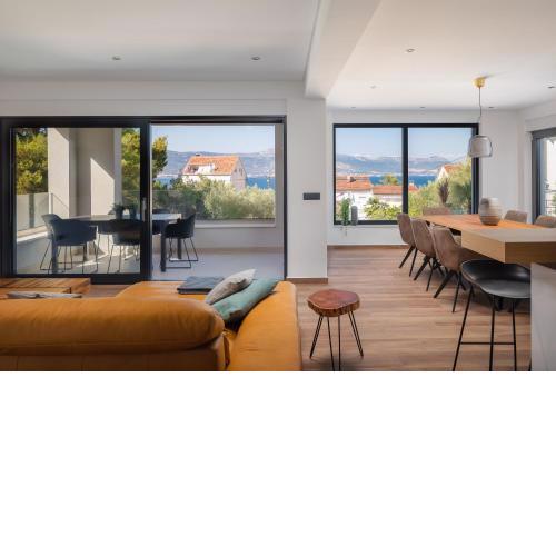 House & Home Slatine
