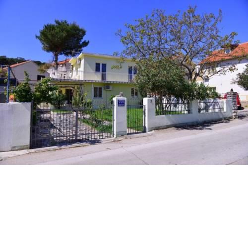 House in Tisno near the Festival