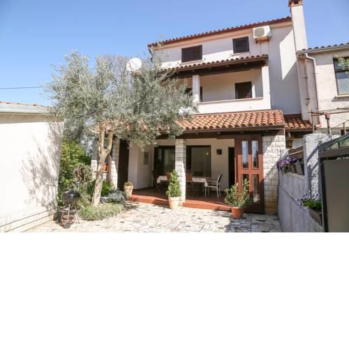 House Medulin 818