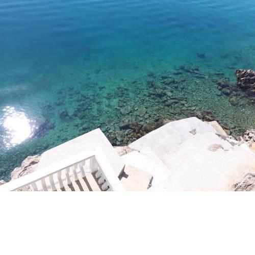 House Tony - directly by the sea