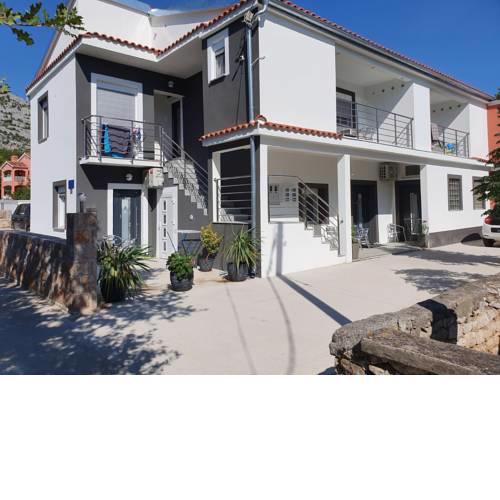 Jeli Apartments
