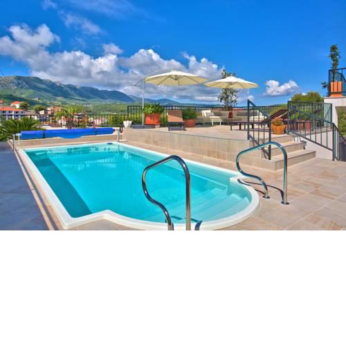 Kalina Deluxe Apartments